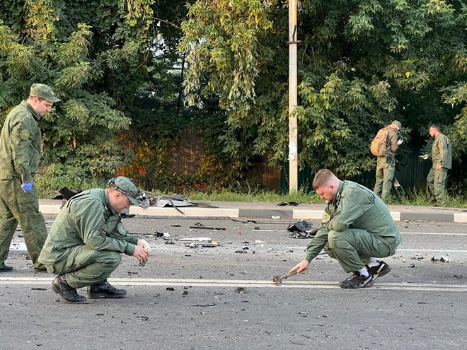 Žrtev eksplozije 40 kilometrov od Moskve je bila na Putinovi liniji, zato bodo preiskovalci delo gotovo opravili bolj podrobno kot v primerih, ko smrt doleti predsednikove nasprotnika. FOTO: Investigative Committee of Russia/AFP
