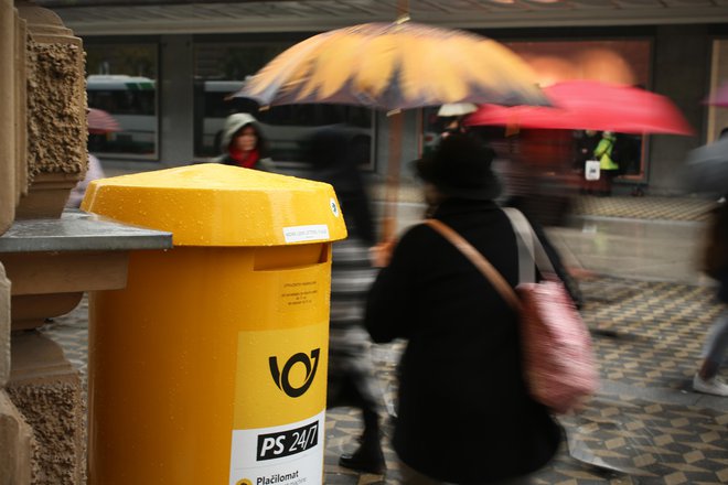 V koaliciji naj bi se vrstila tudi vprašanja, zakaj dogovora o odhodu še ni. FOTO: Jure Eržen/Delo
