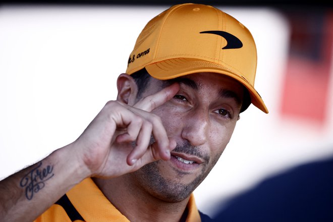 Daniel Ricciardo se je strinjal s predčasno prekinitvijo pogodbe z McLarnom, potem ko mu je ta izplačal tudi zadnje leto pogodbe. FOTO: Yara Nardi/Reuters
