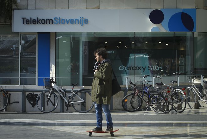 Delničarji Telekoma bodo sicer 9. septembra izbirali nov nadzorni svet, ki bo predčasno zamenjal obstoječe člane. FOTO: Jože Suhadolnik/Delo
