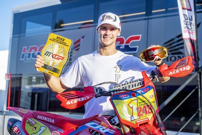 Tim Gajser je osvojil zlato tablico za sezono 2022. FOTO: Honda Racing
