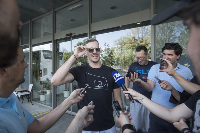 Goran Dragić želi z rojaki ponoviti podvig Španije, ki je v tem tisočletju edina ubranila evropsko zlato. FOTO: Jure Eržen/Delo
