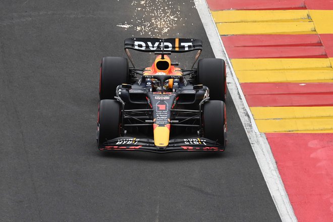 Max Verstappen je bil v kvalifikacijah za VN Belgije najhitrejši, a zaradi kazni bo na nedeljski dirki štartal iz ozadja. FOTO: John Thys/AFP
