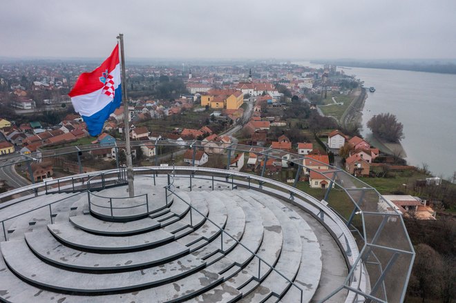 Vukovar je najviše na seznamu, na podlagi katerega država deli denarno pomoč. FOTO: Antonio Bronic/Reuters
