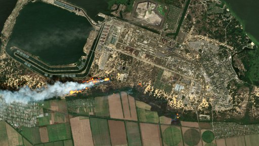 Dim&nbsp;v neposredni bližini nuklearke v Zaporožju, ki ga&nbsp;je posnel satelit&nbsp;Sentinel-2&nbsp;evropskega programa Copernicus. FOTO:&nbsp;EU prek&nbsp;Reuters&nbsp;

