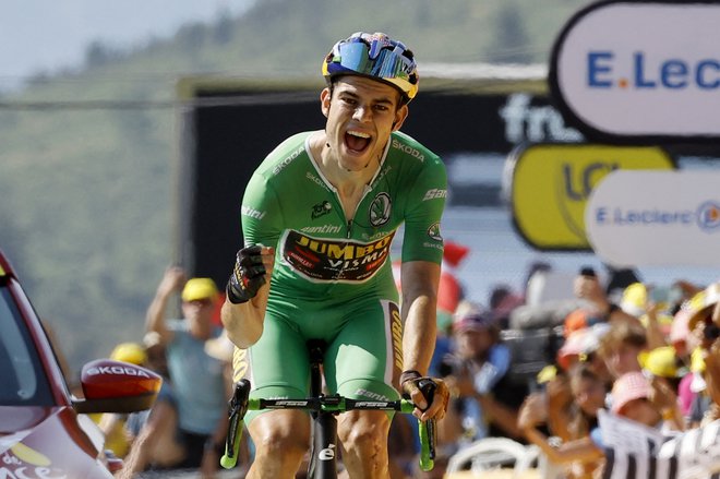 Wout van Aert je letošnjo dirko po Franciji sklenil v zeleni majici najboljšega v točkovnem seštevku. FOTO:&nbsp;Christian Hartmann/Reuters
