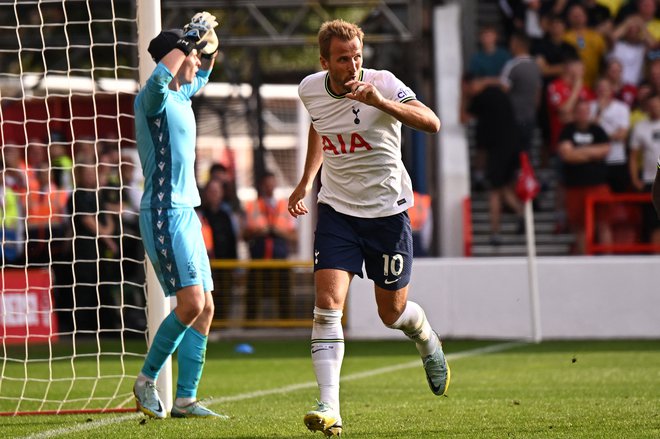 Harry Kane proslavlja po drugem golu v mreži Nottingham Foresta. FOTO:&nbsp;Oli Scarff/AFP
