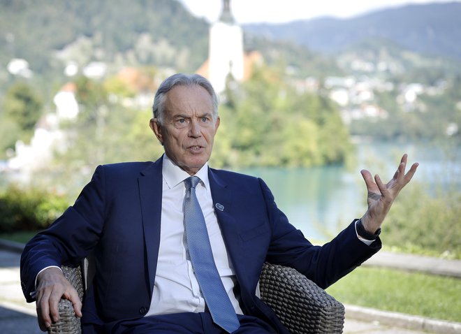 Tony Blair je voljno sprejel igro ameriških neokonservativcev, ki so se že sredi leta 2002 odločili, da zrušijo Huseina. FOTO:&nbsp;Jože Suhadolnik/Delo
