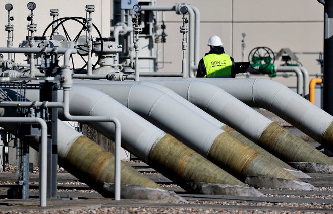 Pričakovani so nadaljnji zapleti z Gazpromom, saj ruska stran očitno noče več dobavljati plina po Severnem toku. FOTO: Hannibal Hanschke/Reuters
