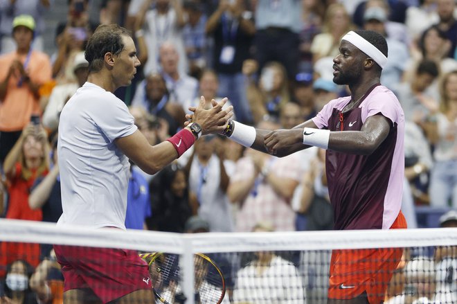 Frances Tiafoe (desno) je v osmini finala OP ZDA razblinil sanje Rafaela Nadala o 23. zmagi na velikih slamih. FOTO: Sarah Stier/AFP
