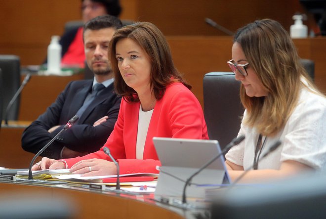 Čakanje na vojaško rešitev rusko-ukrajinske vojne za zunanjo ministrico ni sprejemljiva. FOTO: Blaž Samec
