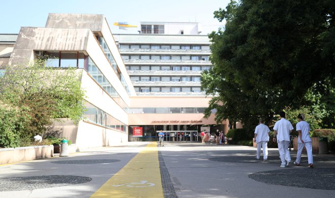 Univerzitetni klinični center Ljubljana (UKCL) je hkrati še regijska bolnišnica za Ljubljano in širšo okolico. FOTO BLAŽ SAMEC/DELO
