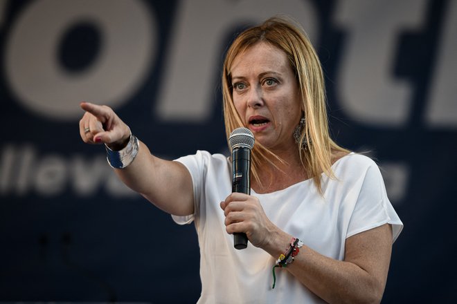 Ne poskušajmo razumeti, kako mi gledamo Giorgio Meloni, temveč kako ona vidi nas, pa tudi zgodovino Italije in sedanjost, v kateri živimo.

FOTO: Piero Cruciatti Afp
