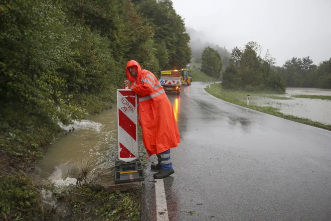 Poplave pri Polhovem Gradcu. FOTO:&nbsp;Jože Suhadolnik/Delo
