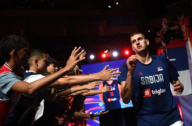 Najboljši košarkar lige NBA Nikola Jokić na eurobasketu ni prišel na svoj račun. FOTO: Annegret Hilse/Reuters
