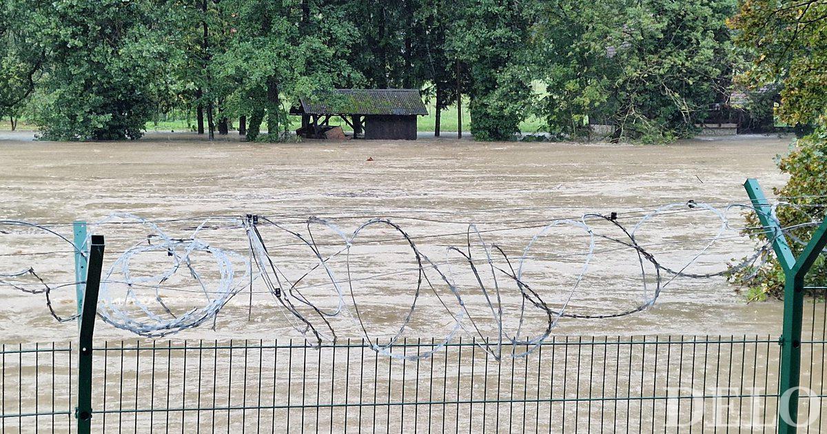 Na Primorskem In V Porečjih Kolpe, Reke In Krke Možne Poplave