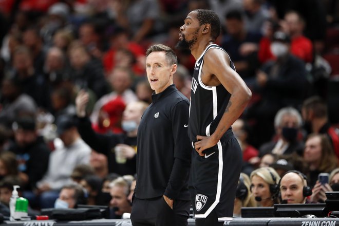 Brooklynov trener Steve Nash in prvi zvezdnik moštva Kevin Durant bosta tudi v novi sezoni lige NBA poskušala osvojit naslov prvaka. FOTO: Kamil Krzaczynski/Usa Today Sports
