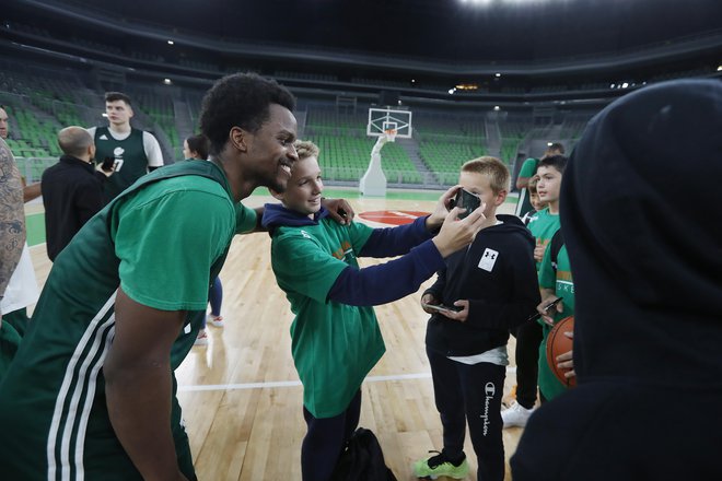 Ponedeljkov trening članske ekipe Cedevite Olimpije je bil odprt za javnost. FOTO: Leon Vidic/Delo
