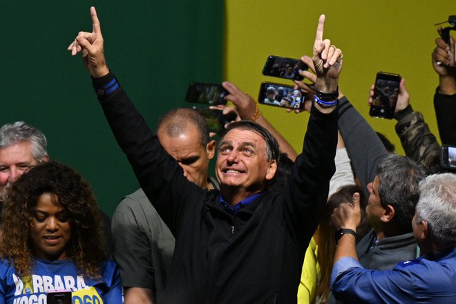 Trumpov prijatelj in učenec Jair Bolsonaro je zapretil, da bo izide priznal samo, če bo zmagal. FOTO: Nelson Almeida/AFP
