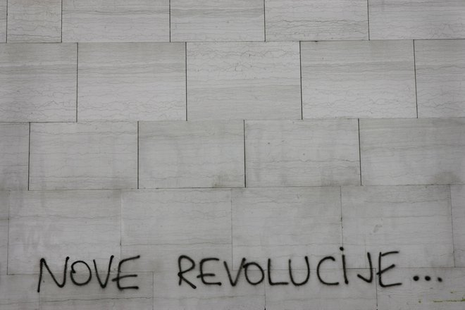 Slovenija, Ljubljana, 18.07.2005, &quot;Nove revolucije ..&quot;. , ljubljanski grafit.FOTO: JURE EREN/Delo