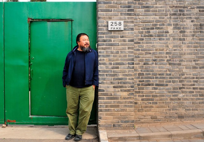 &raquo;Umetnost razgalja resnico, ki se skriva v srcu, in je sposobna posredovanja veličastnih sporočil,&laquo; je še vedno prepričan Ai Weiwei. FOTO: AFP
