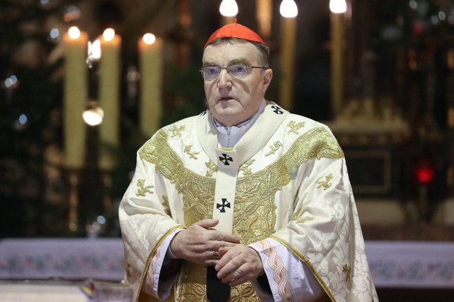 Kardinal Josip Bozanić napoveduje, da se bo število katolikov na Hrvaškem še zmanjševalo. FOTO:&nbsp;Marko Todorov/CROPIX
