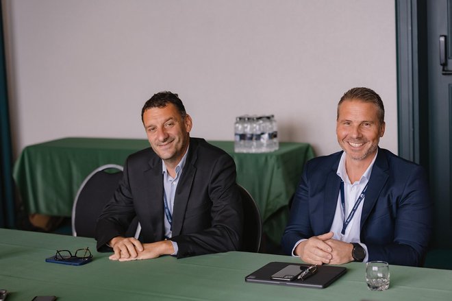 Soustanovitelj Infobipa Roberto Kutić (levo) in Gregor Potočar, ki je v upravi tega tehnološkega podjetja zadolžen za prihodke. FOTO: Andraž Kobe

