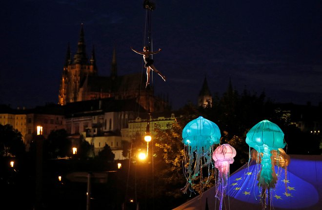 Prvega zasedanja evropske politične skupnosti se bo udeležilo več kot 40 voditeljev evropskih držav. Potekalo bo na praškem gradu FOTO: David W Cerny/Reuters
