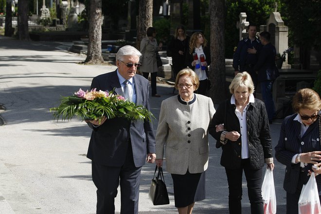 Leta 2006 je izdala avtobiografijo Moj život s Francekom. Franjo Tuđman je zaradi neozdravljive bolezni umrl leta 1999, osem let po prevzemu predsedniške funkcije. FOTO: Reuters
