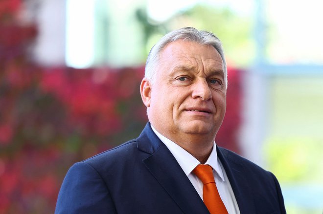 Madžarski premier Viktor Orbán se je po letih oklevanja končno pridružil twitterju. Foto: REUTERS/Lisi Niesner
