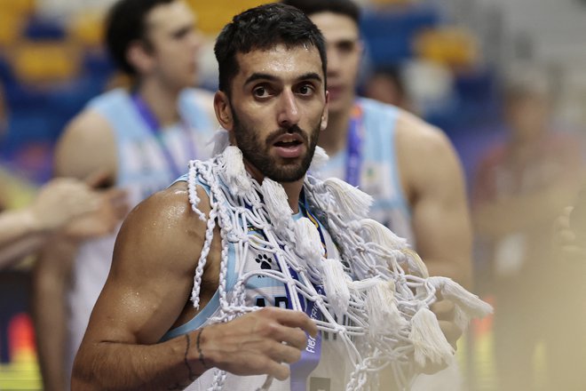 Facundo Campazzo si je v začetku septembra dal duška po zmagi v finalu pokala Amerik nad Brazilijo v Recifeju.&nbsp;FOTO: Ueslei Marcelino/Reuters
