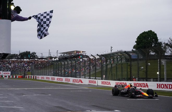 Max Verstappen blesti v ekipi redbulla. FOTO: Toru Hanai/Reuters
