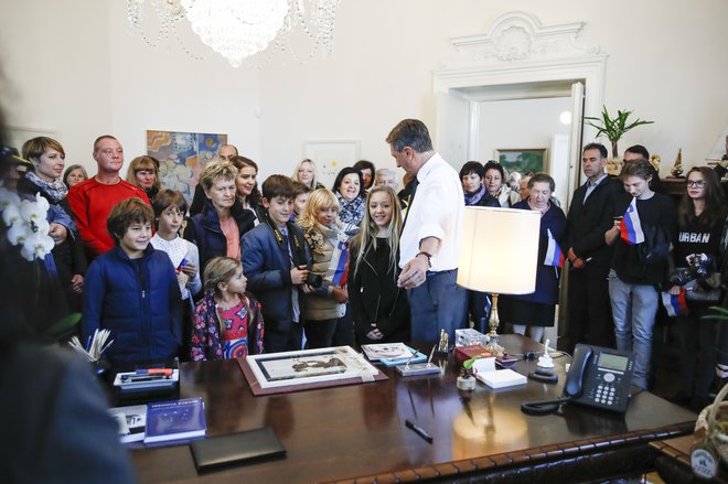 Borut Pahor je dneve odprtih vrat uvedel v prvem letu svojega prvega mandata, predsedniško palačo je v okviru tega obiskalo že 27.000 ljudi. FOTO: Uroš Hočevar
