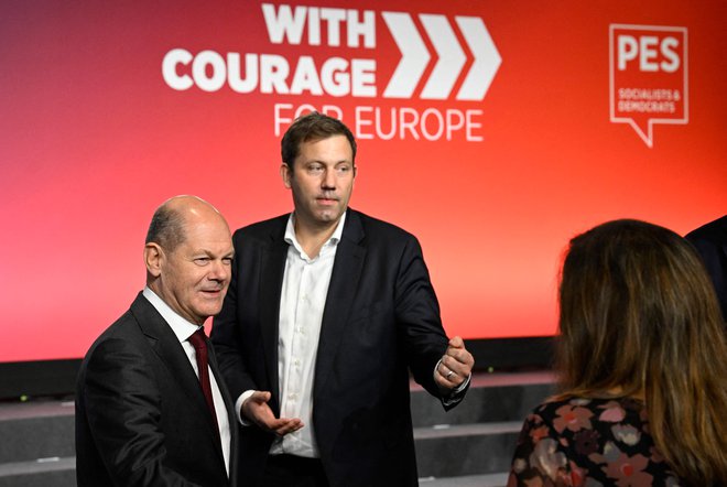 Predsednik SPD Lars Klingbeil je politiko stranke do Rusije označil za napačno in napovedal, da normalizacije odnosov z Rusijo ne bo. FOTO:&nbsp;Tobias Schwarz/AFP
