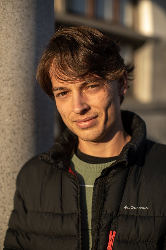 Kristjan Rakar (2001) je študent primerjalne književnosti in literarne teorije ter slovenistike na Filozofski fakulteti Univerze v Ljubljani. Foto Voranc Vogel
