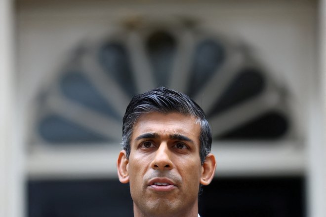 Rishi Sunak je postal prvi britanski premier azijskega rodu, pa tudi eden najmlajših v dolgi zgodovini Združenega kraljestva. Foto: Hannah Mckay/Reuters
