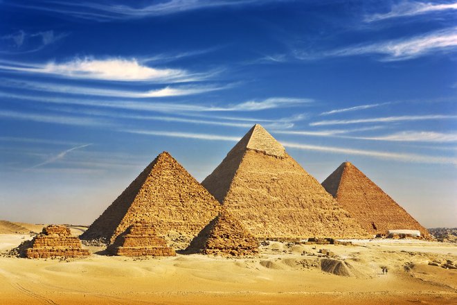 Z muoni so leta 2017 v Keopsovi piramidi odkrili sobano, dolgo najmanj 30 metrov. FOTO: Shutterstock
