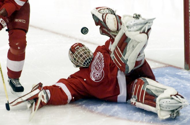 Dominik Hašek je bil vrsto let vodilni vratar v NHL.&nbsp;FOTO:&nbsp;Gary Caskey/Reuters
