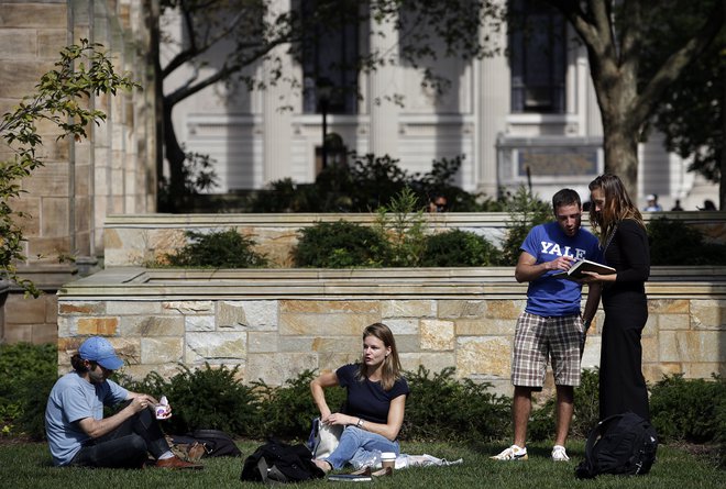 Stroški študija na ameriških javnih univerzah so se v minulih 30 letih povečali s 4160 na 10.740 dolarjev, na zasebnih pa z 19.360 na 38.070 dolarjev. Foto Reuters
