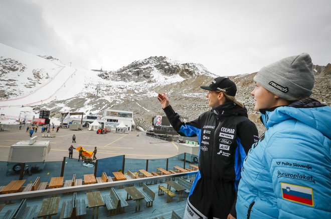 Ana Bucik in Neja Dvornik sta v soboto ostali brez prve tekme v sezoni.&nbsp;Foto Matej Družnik/Delo
