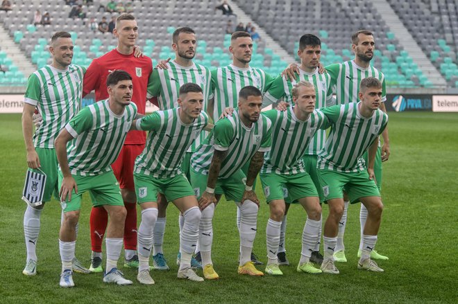 Začetna enajsterica Olimpije v tekmi s Koprom. FOTO: Blaž Samec
