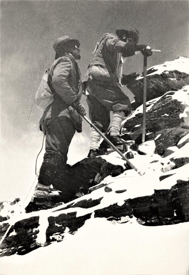 George Mallory in Edward Norton med prvim poskusom vzpona na vrh leta 1922 na višini 8230 metrov

FOTO: Somervell/British Alpine Club
