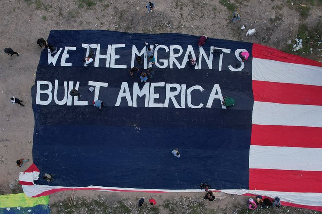 Ameriška nasprotja so vidna povsod, tudi v sosednji Mehiki. FOTO:&nbsp;Jose Luis Gonzalez/Reuters
