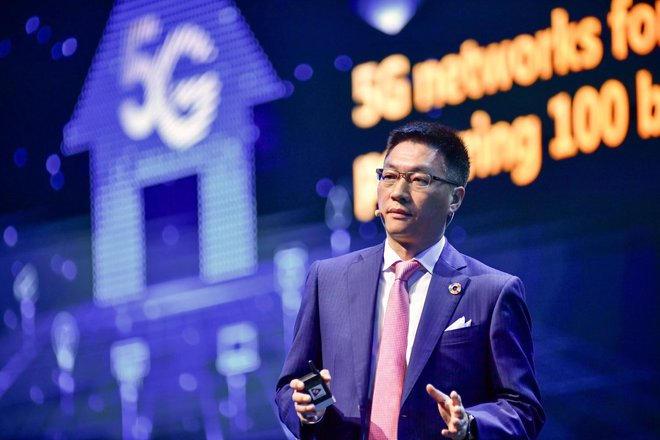 &raquo;Priča smo hitremu napredku tehnologij 5G. Da bi v celoti sprostili vrednost 5G, pa moramo pospešiti uvajanje teh omrežij in ob tem kar najbolje izkoristiti vsako pasovno širino, vsak herc in vsak vat,&laquo; je dejal James Chen, predsednik oddelka rešitev za operaterje v družbi Huawei.

FOTO: Huawei
