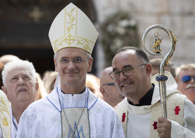 Dražen Kutleša je novi šef Hrvaške škofovske konference in se odločno zavzema za višja duhovniška nadomestila. FOTO: Božidar Vukičević/Cropix
