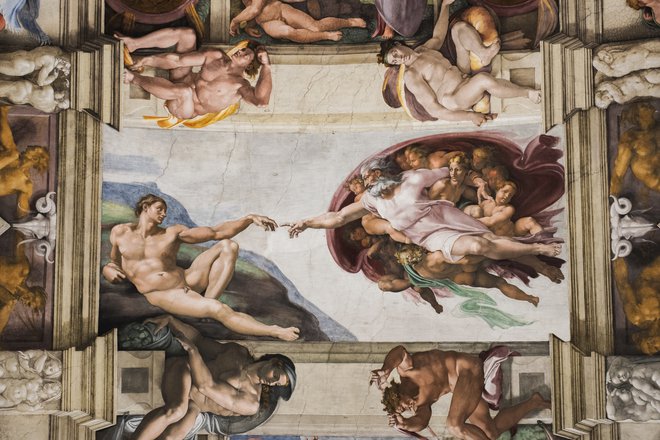 Je sploh še možno doživeti Michelangelove lepote v meditativnem miru? FOTO: Shutterstock
