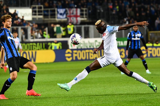 Victor Osimhen je bil ključni mož zmage Napolija v Bergamu pri Atalanti. FOTO: Isabella Bonotto/AFP
