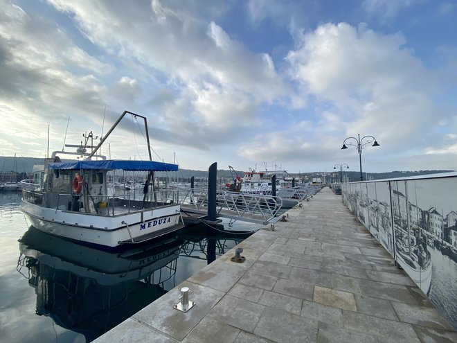 Občina Izola je nedavno odprla obnovljeni severni del ribiškega pristanišča, načrtujejo pa tudi že obnovo južnega dela. FOTO: Očina Izola
