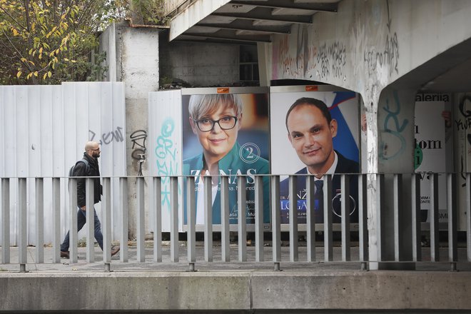 Za 14 obvestil je bilo medtem ugotovljeno, da se nanašajo na zadeve, ki so že v obravnavi ali pa niso povezane s kršitvami volilnega molka. FOTO:&nbsp;Leon Vidic/Delo
