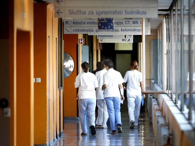 Medicinske sestre, ne dajte se. Ljudje vas cenimo in ste naš prvi kontakt, če potrebujemo zdravnika. FOTO ALEŠ ČERNIVEC
